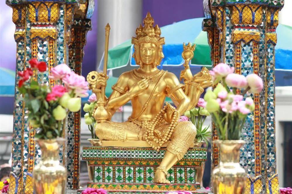The Motley House Hostel Bangkok Ngoại thất bức ảnh